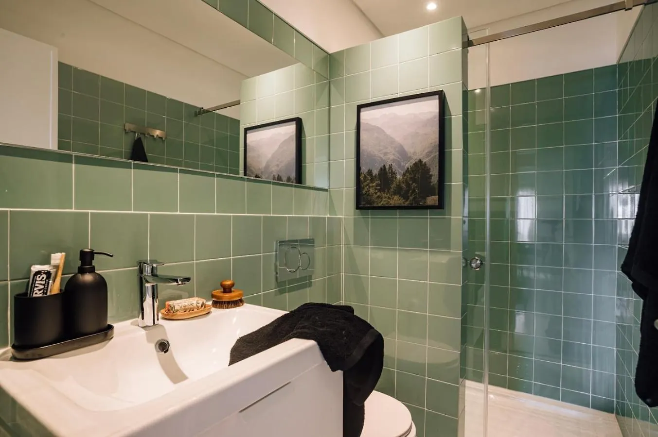 Sabarros - 2 Bedrooms In Alvalade Лиссабон