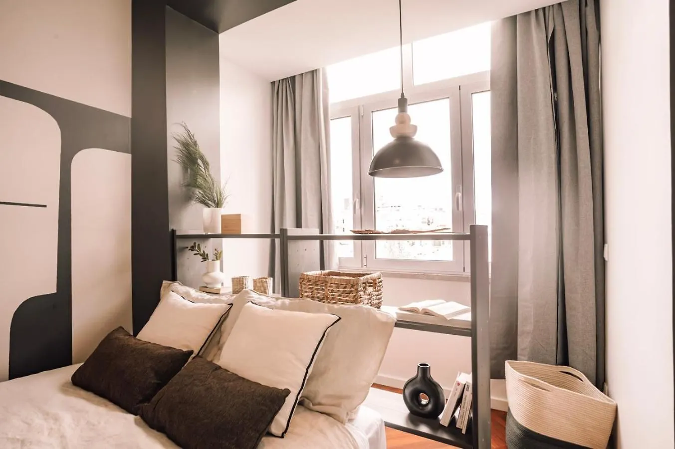 Апартаменты Sabarros - 2 Bedrooms In Alvalade Лиссабон