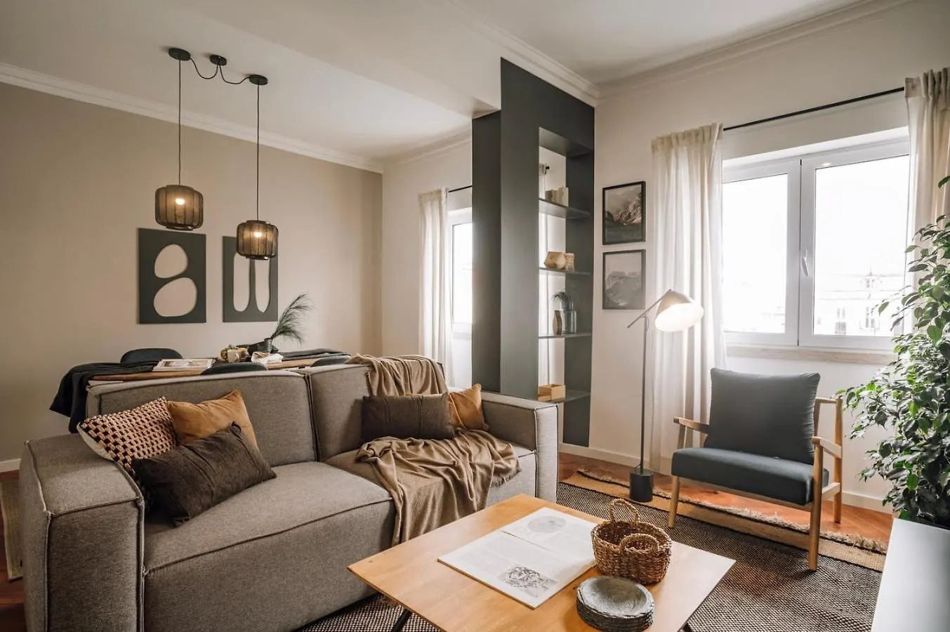 Sabarros - 2 Bedrooms In Alvalade Лиссабон